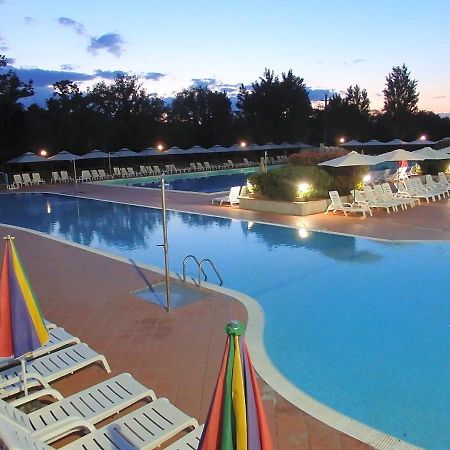 Отель Camping La Chiocciola Capannole Экстерьер фото