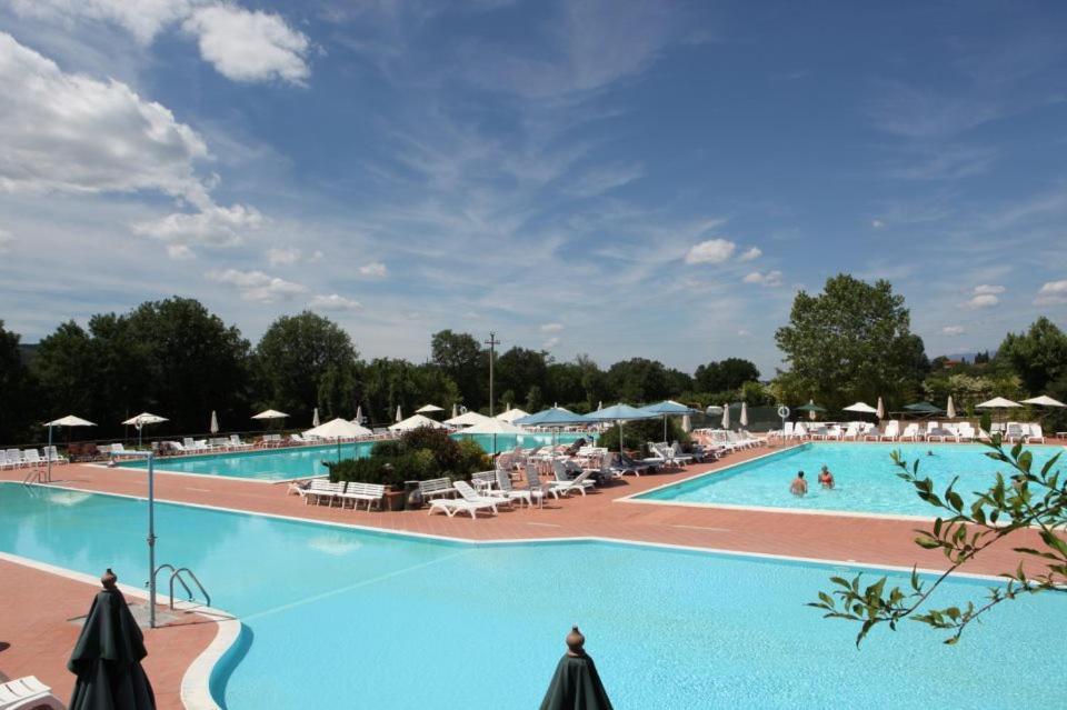 Отель Camping La Chiocciola Capannole Экстерьер фото